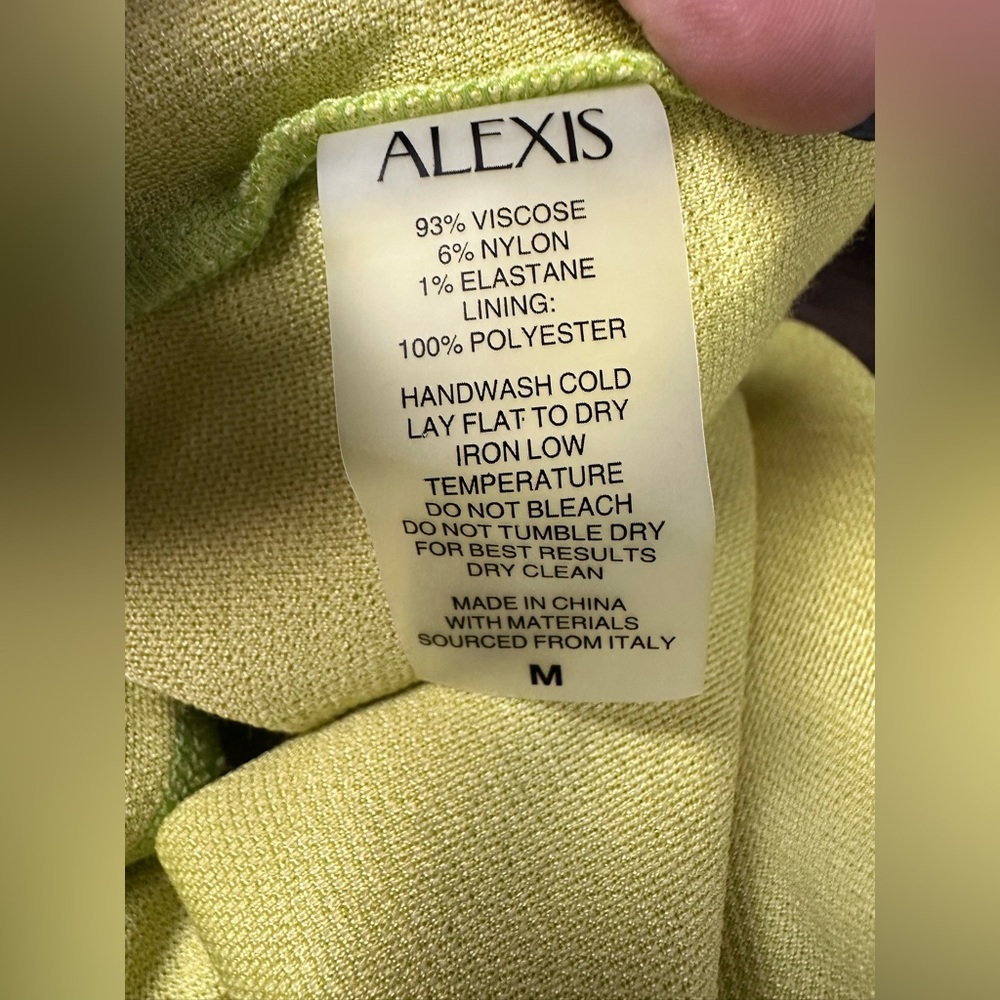 Alexis Serena Glamorous Resort Lime Waves Jacquard Cut-out  Flare sleeves Gown M - Picture 8 of 9